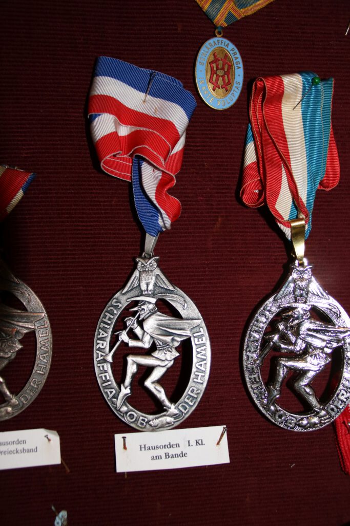 Ahne Hausorden am Band