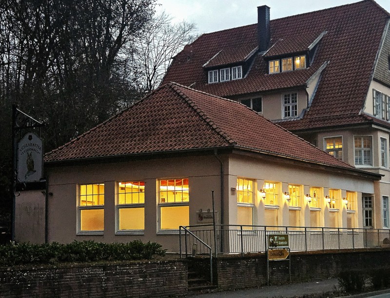 Grotenburg Schlaraffia Theotmalli (393) Detmold – Einzug der Schlaraffen unterm Uhu-Horst